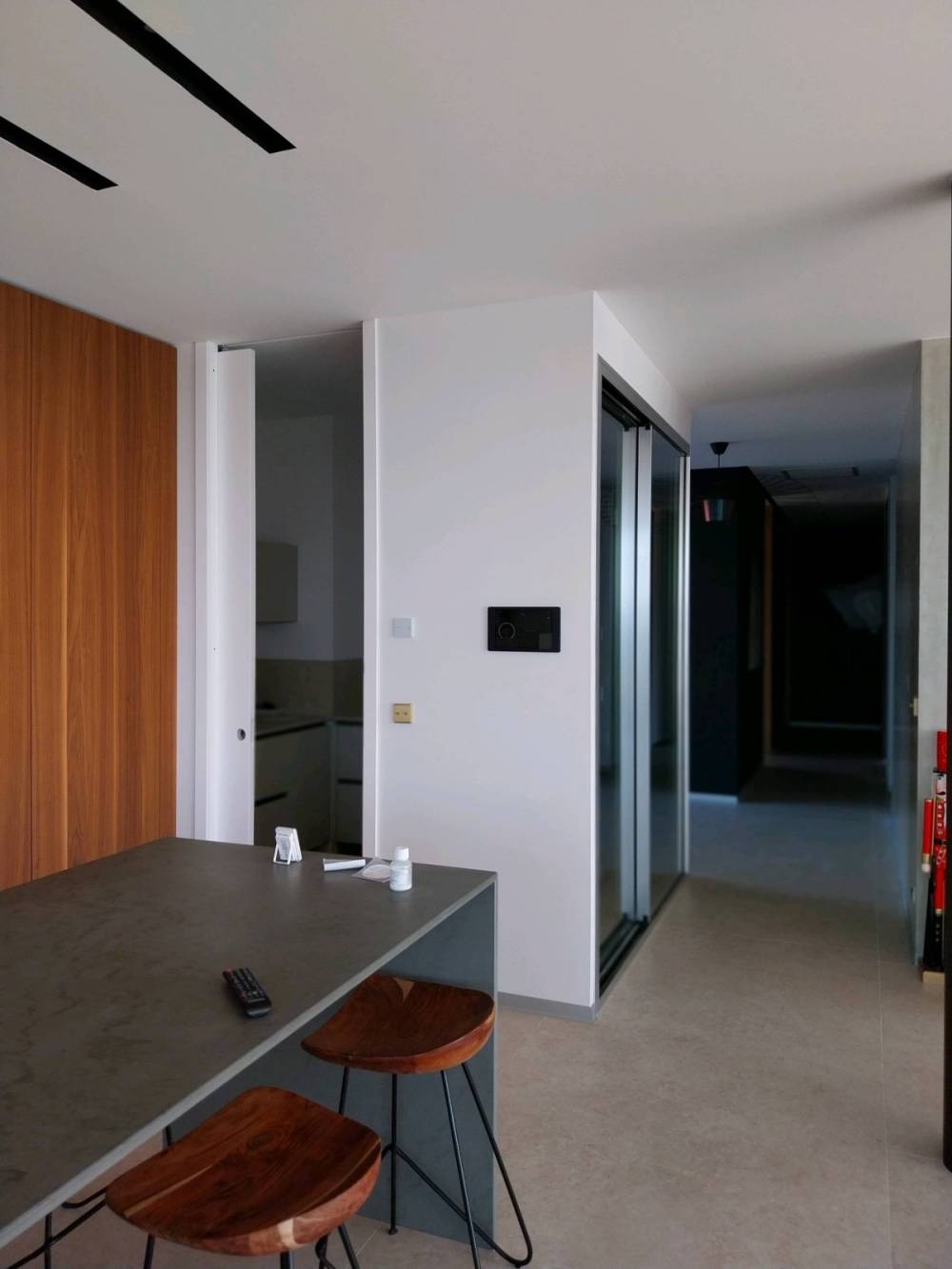 Panneau-reglages-climatisation-couloir