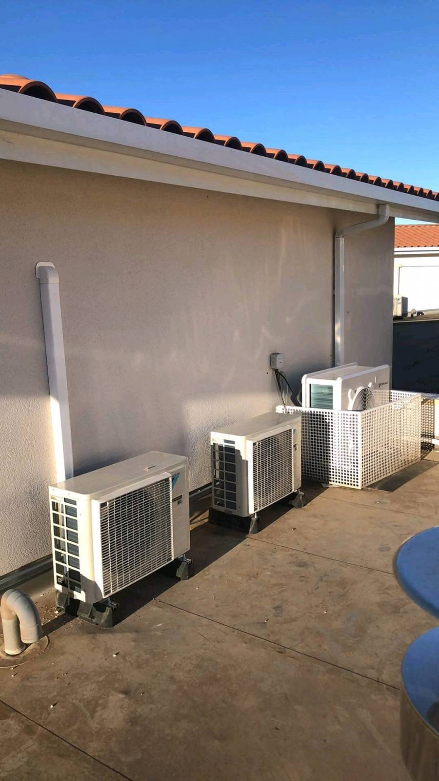 Climatisations-exterieures-toit-daikin