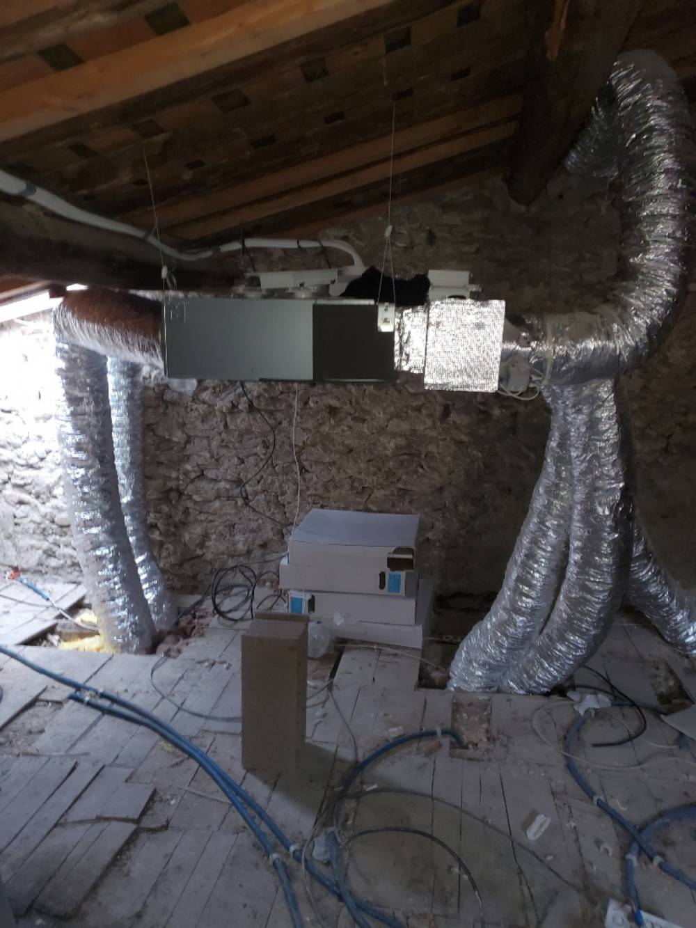 Systeme-tuyaux-aeration-combles