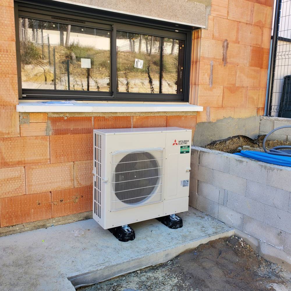 Climatisation-exterieur-dessous-fenetre